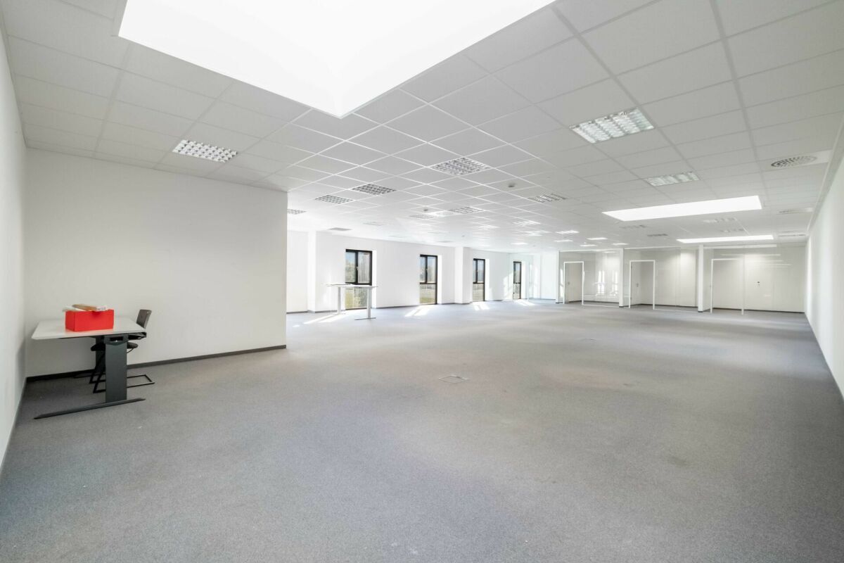 Attraktives buero fuer unternehmen und agenturen hell modern und zentral in buchs sg 1761831270 3 Attraktives Büro für Unternehmen & Agenturen - hell, modern und zentral in Buchs SG