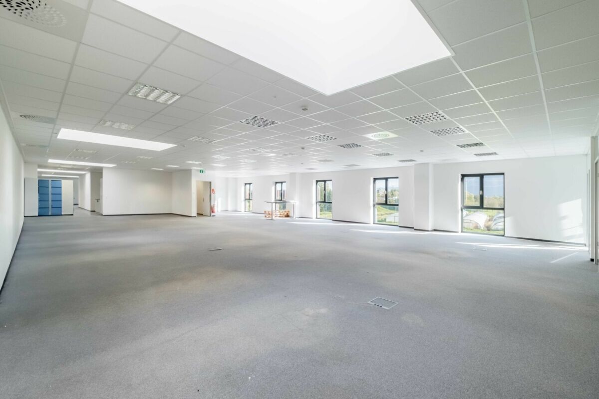 Attraktives buero fuer unternehmen und agenturen hell modern und zentral in buchs sg 1761831271 4 Attraktives Büro für Unternehmen & Agenturen - hell, modern und zentral in Buchs SG